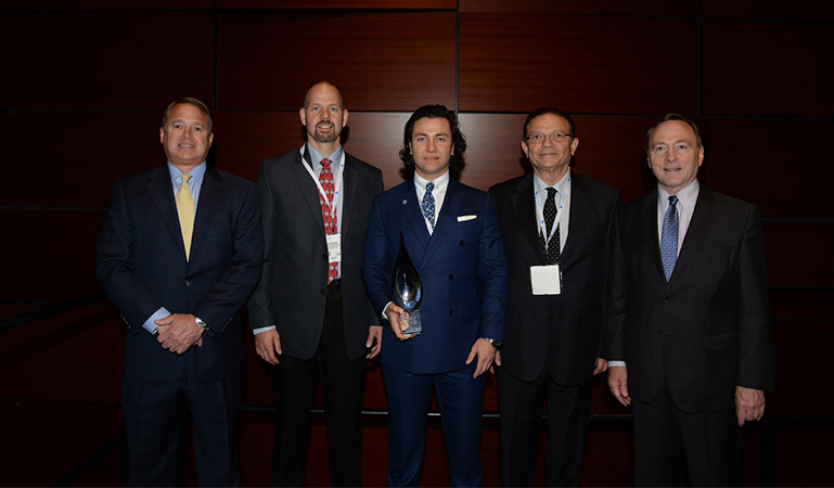 Mogul recognized for business spirit with the IDEA廬 2016 Award for Entrepreneur Achievement.